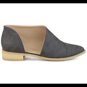 Cut out Pointed Tow Flats